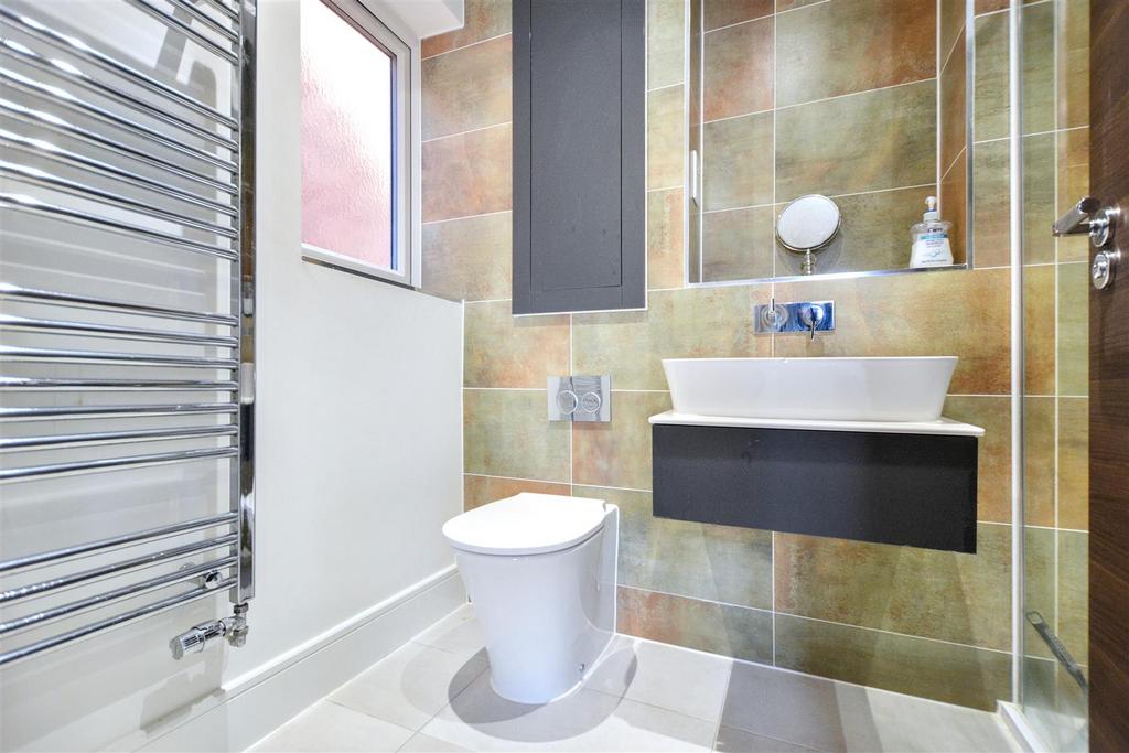 En Suite 1.jpeg