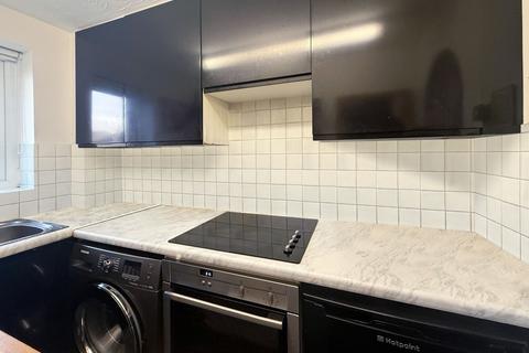 undefined, Studio Flat, Bullrush Grove, Uxbridge, UB8