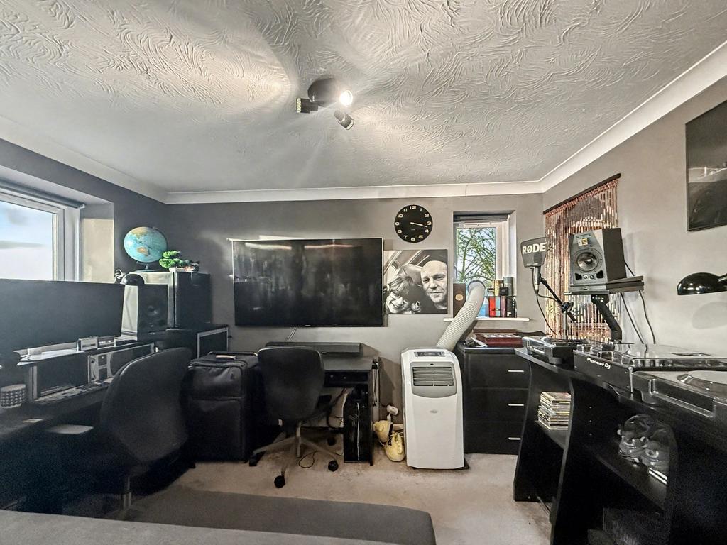 Studio Room