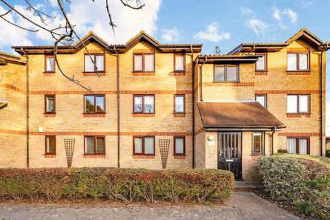 Courtlands Close, Hertfordshire WD24