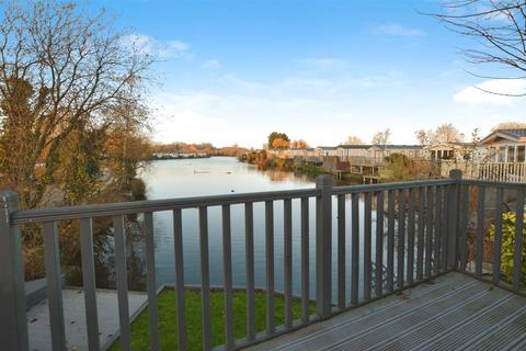 undefined, 7 Lakes Country Park, Ealand, Scunthorpe