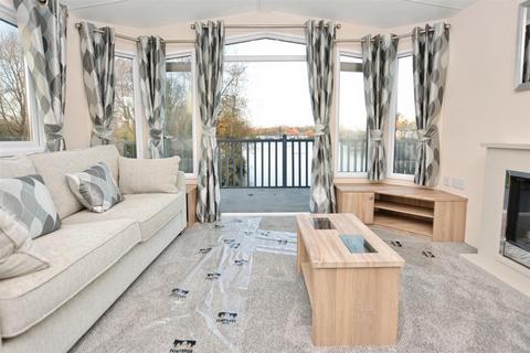 undefined, 7 Lakes Country Park, Ealand, Scunthorpe