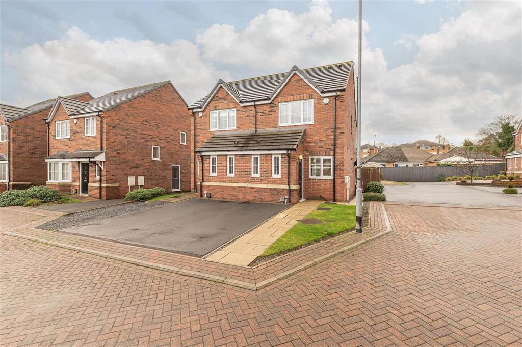 01 - 38 Moorlands Road BD19 5 ED.jpg