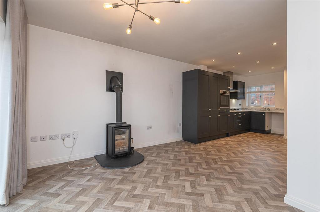 23 - 38 Moorlands Road BD19 5 ED.jpg