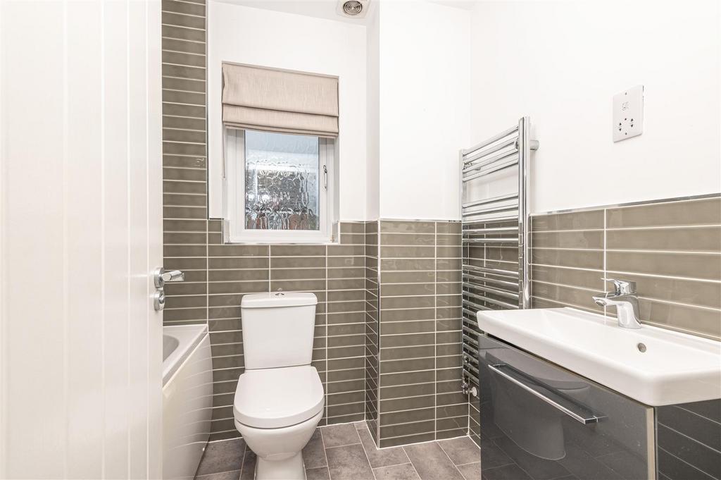 32 - 38 Moorlands Road BD19 5 ED.jpg