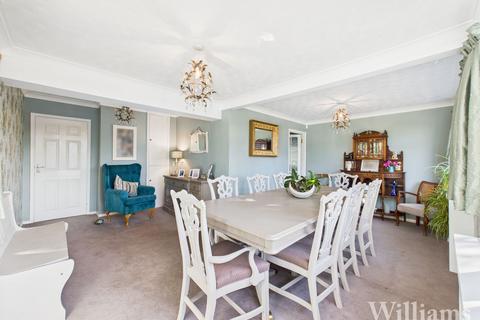 4 bedroom detached house for sale, Westminster Drive, Aylesbury HP21
