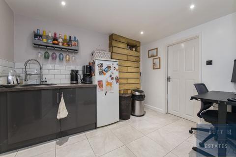 undefined, Exeter EX4