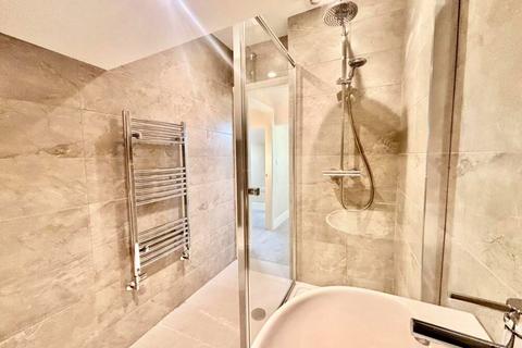 4 bedroom property to rent, 224 Camden Road, London, NW1
