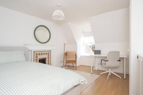 4 bedroom property to rent, 224 Camden Road, London, NW1