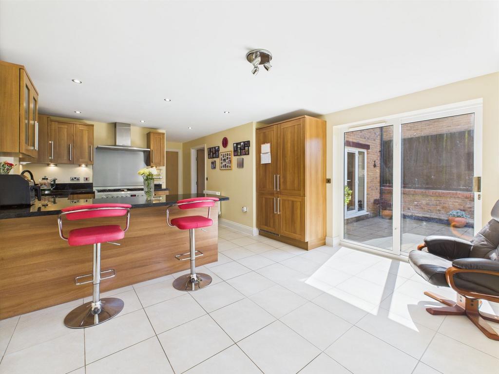 Kitchen/Breakfast Room