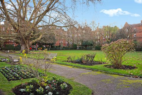 1 bedroom flat to rent, Queens Club Gardens, West Kensington, London, W14