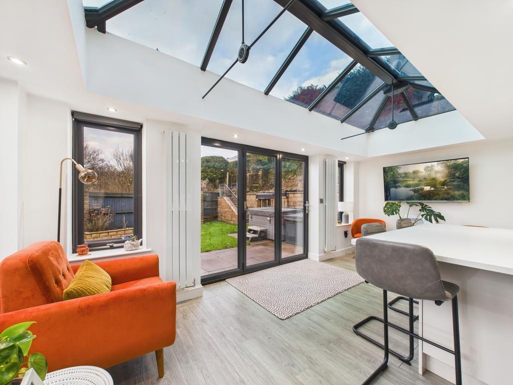 Cam02093 g0 pr0067 still005