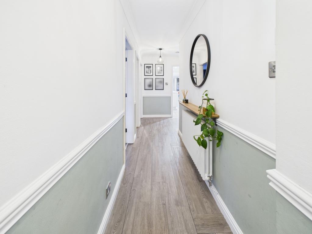 Cam02093 g0 pr0067 still028