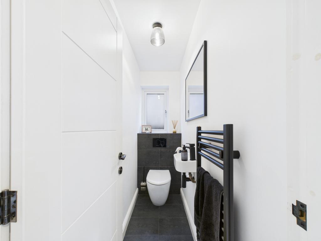 Cam02093 g0 pr0067 still008