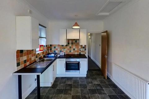 2 bedroom flat to rent, Copnor Road, Portsmouth