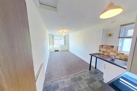 2 bedroom flat to rent, Copnor Road, Portsmouth
