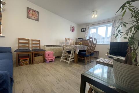undefined, Crusader Way, Watford