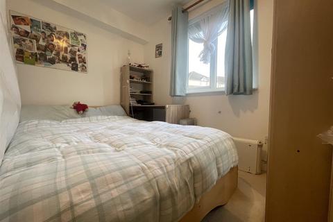 undefined, Crusader Way, Watford