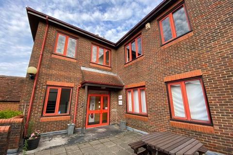 Office to rent, 14 Chequer St St Albans AL1 3YD
