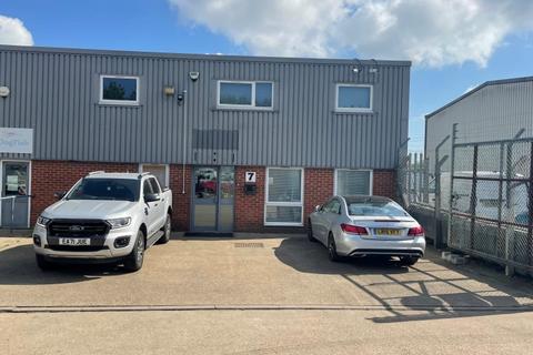 Industrial development to rent, Bury Mead Rd Hitchin SG5 1RT