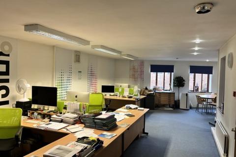 Office to rent, 3-3 Thompsons Close Harpenden AL5 4ES