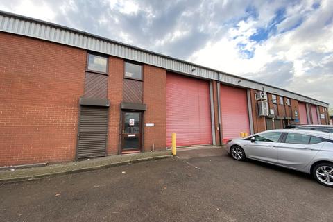 Warehouse to rent, 32-36 Knowl Piece Hitchin SG4 0TY
