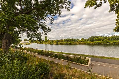 3 bedroom flat to rent, Anglesea Road, Kingston Upon Thames KT1