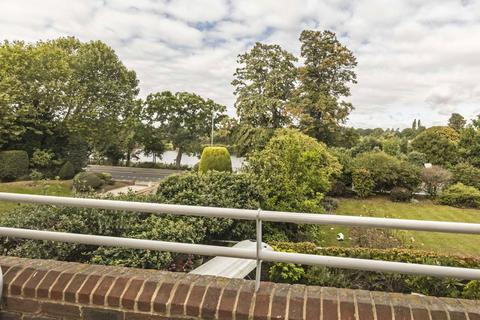 3 bedroom flat to rent, Anglesea Road, Kingston Upon Thames KT1