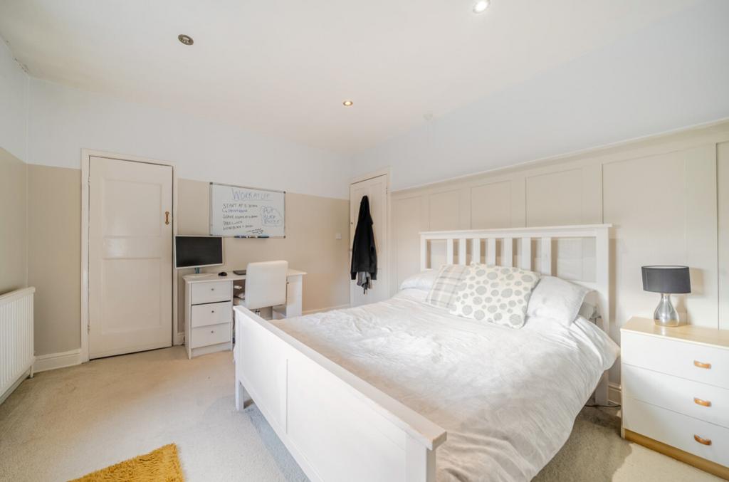 1385952-11-6932cf400e97b