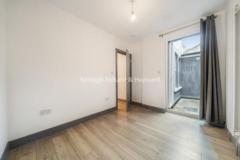 3 bedroom flat to rent, Garratt Terrace, Tooting, London, SW17