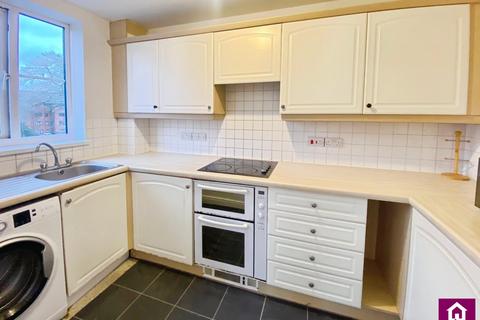 2 bedroom flat to rent, Wilmslow Road, Manchester, M20