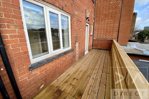undefined, East Street, Epsom KT17
