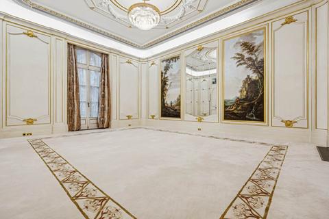 undefined, Belgrave Square, Belgravia SW1