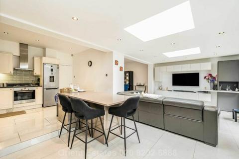 undefined, Cheyne Walk, London