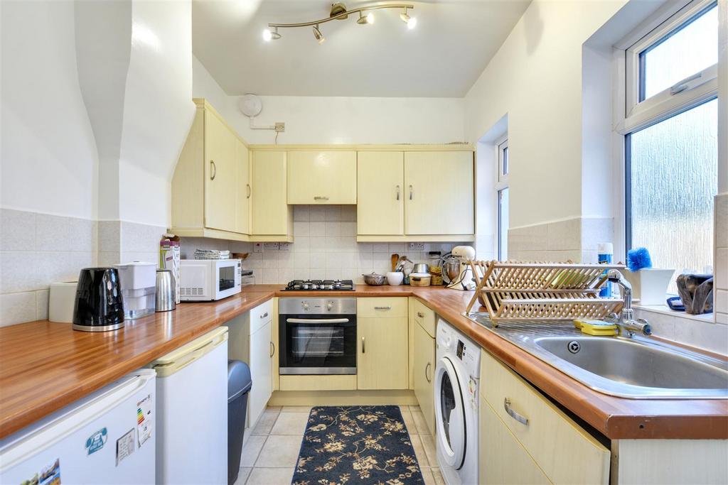 Kitchen 2.jpeg
