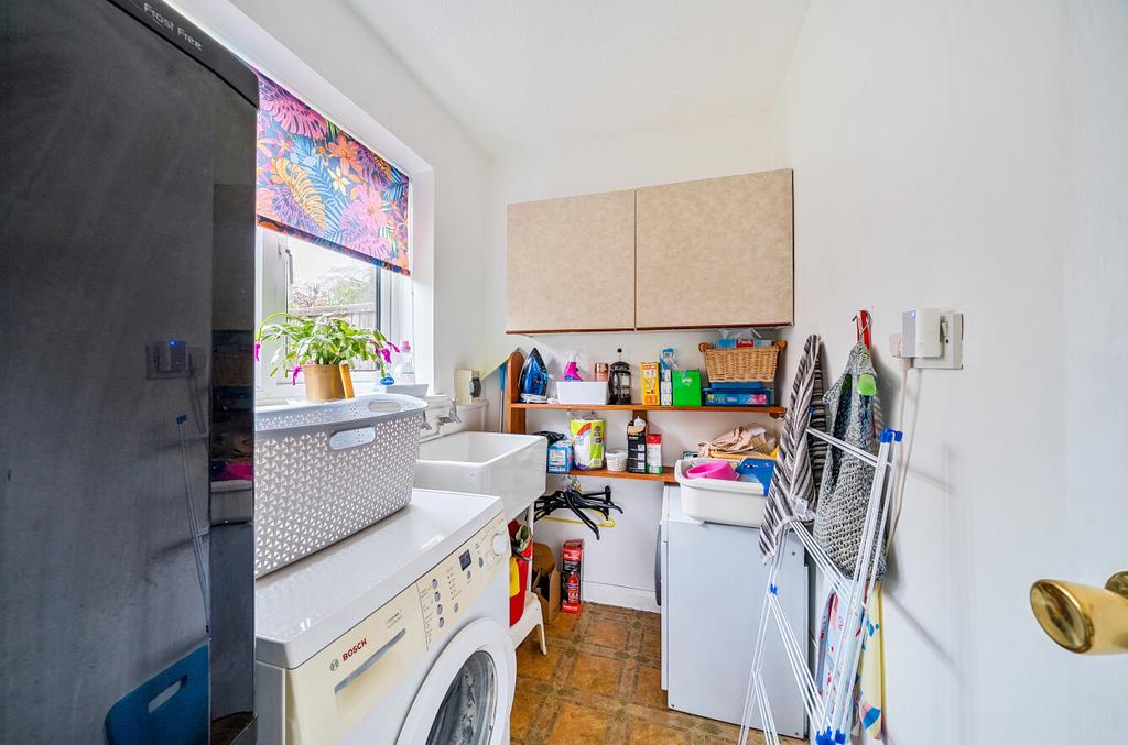 1387616 7 6931777...