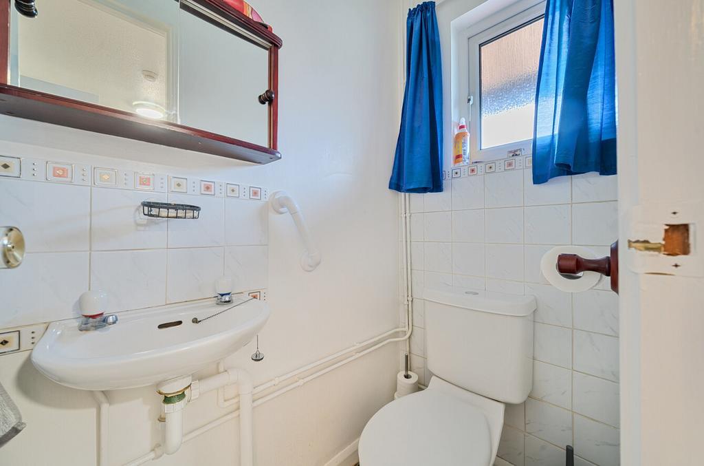 1387616 12 693178...