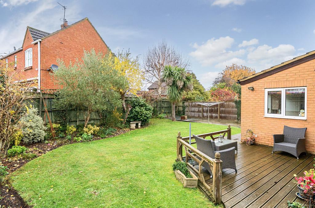 1387616 4 6931772...