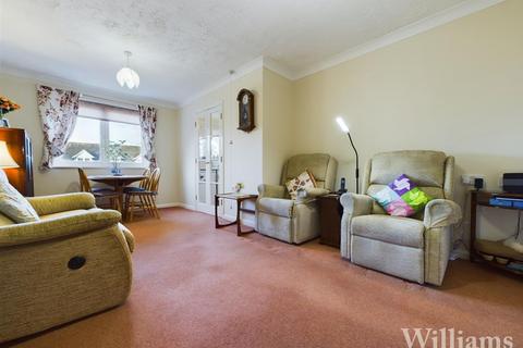 2 bedroom retirement property for sale, Willow Road, Aylesbury HP19