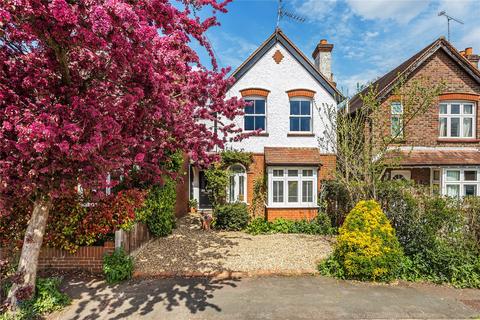 undefined, Russell Road, Surrey GU21