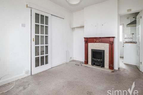 2 bedroom maisonette to rent, West End Lane, Harlington, Middlesex