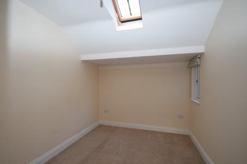 2 bedroom apartment to rent, Midland House, Goring On Thames RG8