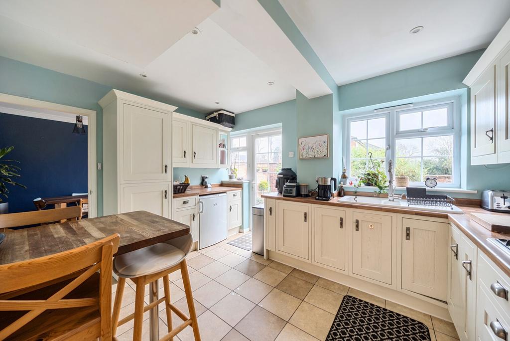 1383988 15 692455...