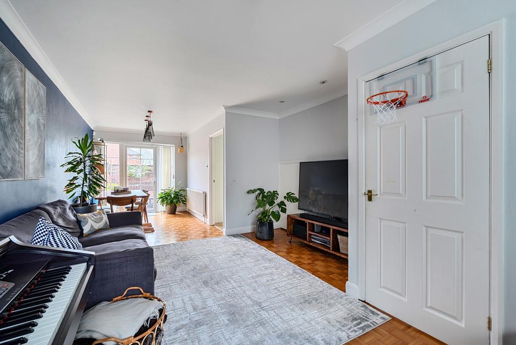 1383988 20 692456...