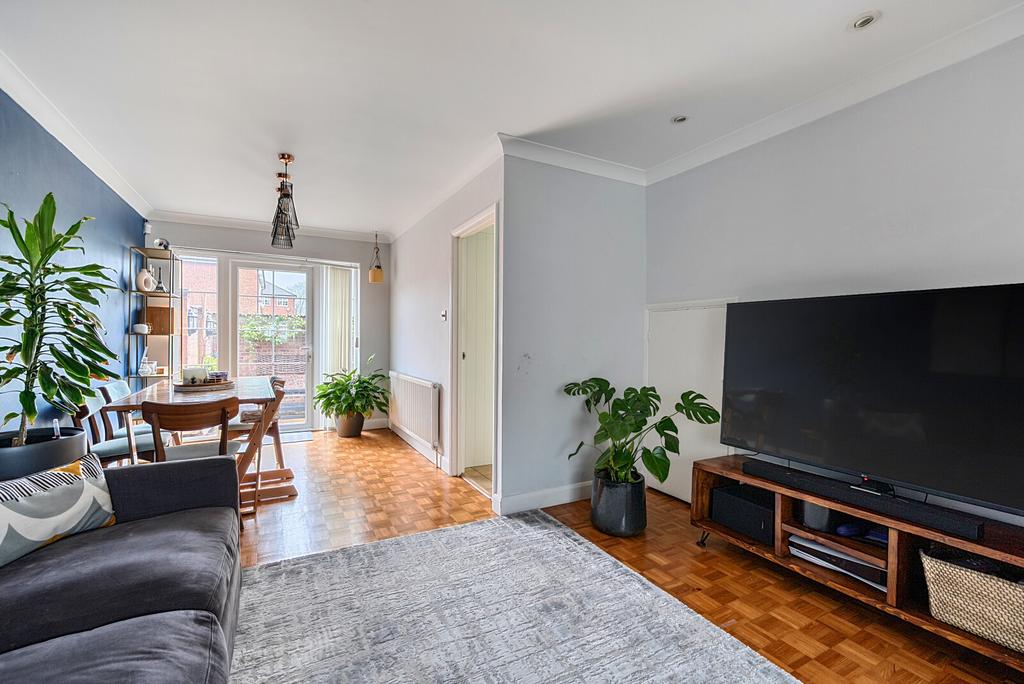 1383988 19 692456...