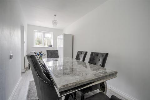 undefined, Wentworth Avenue, Ascot