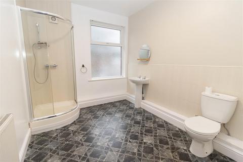 2 bedroom maisonette to rent, Queen Alexandra Road, North Shields