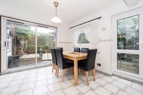 3 bedroom detached house to rent, Sorrel Walk, RM1 4EX