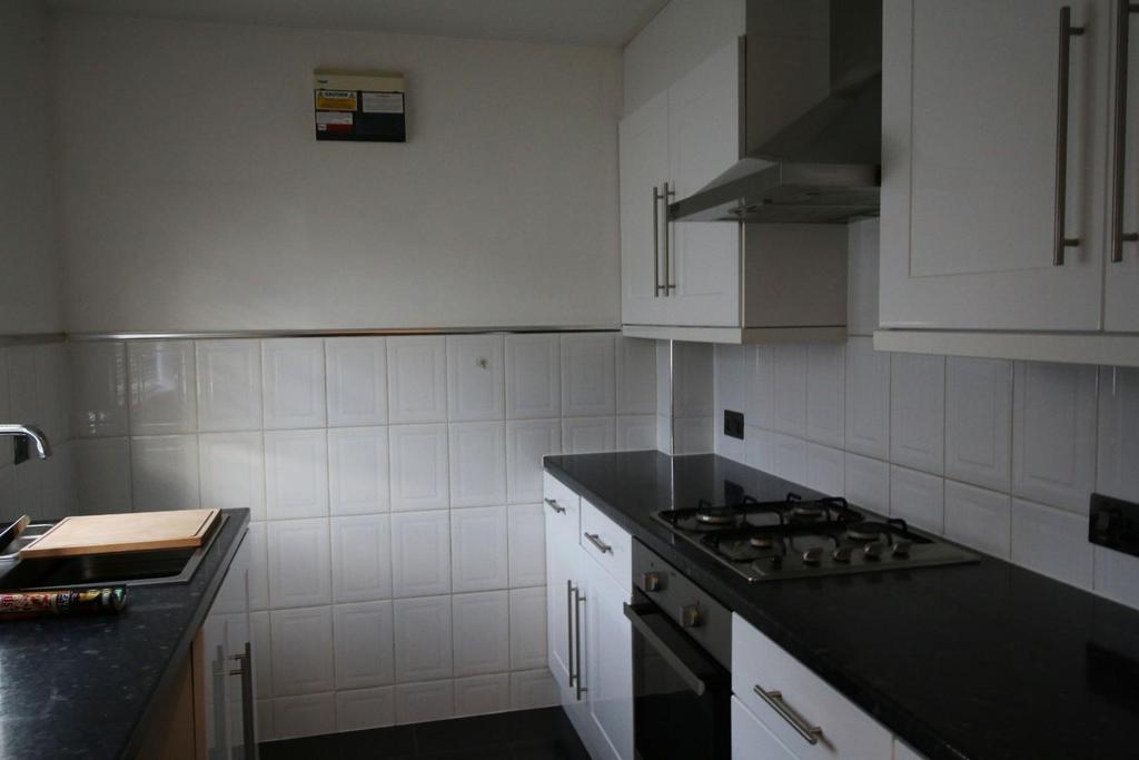 Kitchen 2.jpg