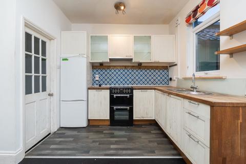 undefined, Bristol BS5